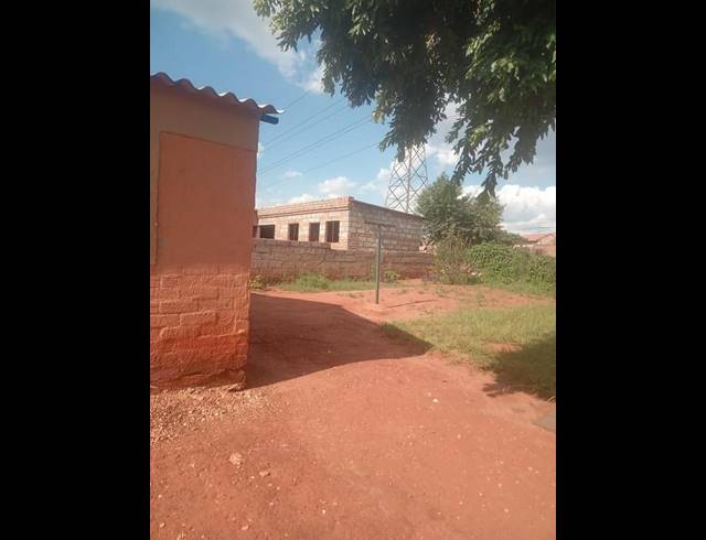 1 BEDROOM HOUSE FOR SALE IN BRAAMFISCHERVILLE